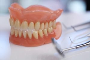 Протезирование зубов в клинике Айсберг